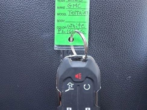 Used 2023 GMC Terrain SLE w/ Driver Convenience Package AWD/4WD image 17