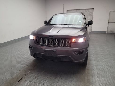 Used 2017 Jeep Grand Cherokee Laredo w/ Quick Order Package 2BE RWD image 15