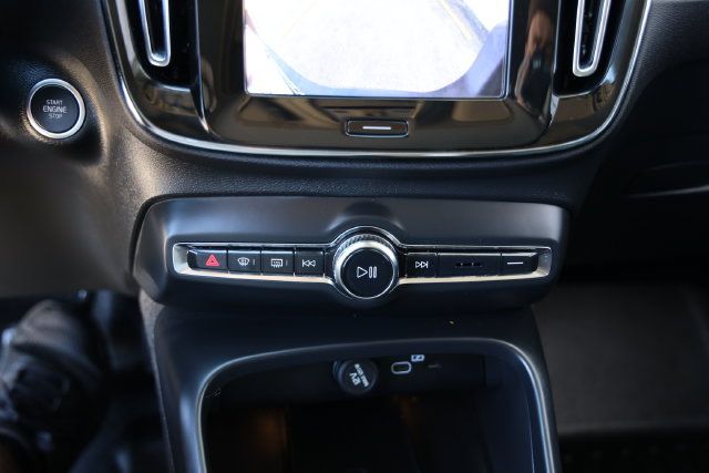 Used 2025 Volvo XC40 B5 Core w/ Climate Package AWD/4WD image 21