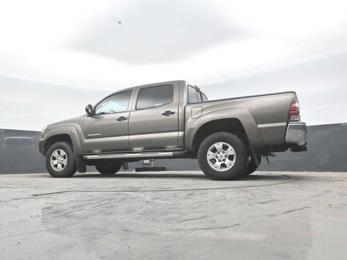 Used 2013 Toyota Tacoma PreRunner w/ SR5 Pkg RWD image 24