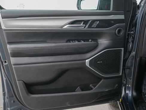 Used 2024 Jeep Wagoneer Series II AWD/4WD image 21