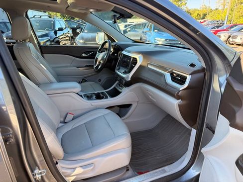 Used 2020 GMC Acadia SLT FWD image 27