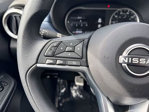 Used 2025 Nissan Versa SV image 13