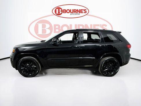 Used 2021 Jeep Grand Cherokee Laredo X AWD/4WD image 7