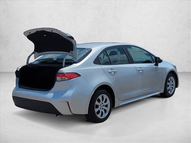 Used 2024 Toyota Corolla LE FWD image 5