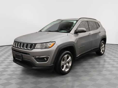 Used 2018 Jeep Compass Latitude w/ Popular Equipment Group image 20