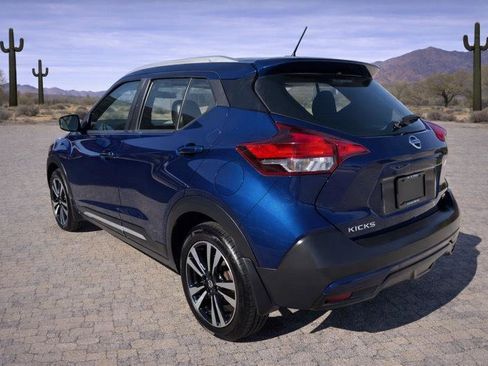 Used 2019 Nissan Kicks SR w/ SR Premium Package image 3