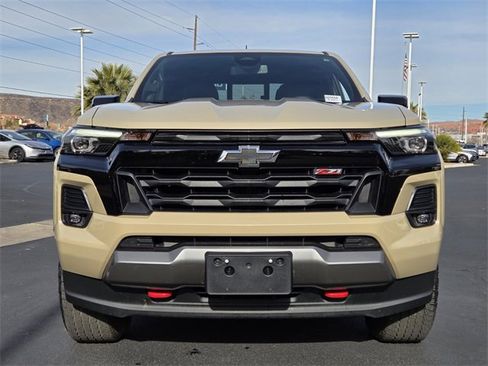Used 2023 Chevrolet Colorado Z71 w/ Z71 Convenience Package 2 image 8
