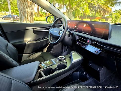 Used 2022 Kia EV6 Wind RWD image 10