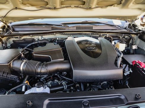 Certified 2023 Toyota Tacoma TRD Sport image 30