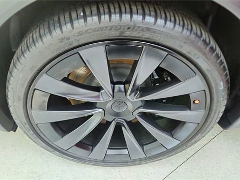 Used 2023 Tesla Model X image 56