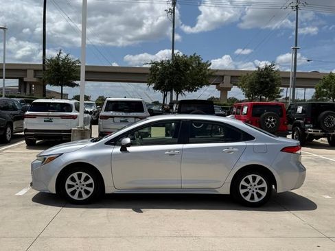 Used 2024 Toyota Corolla LE FWD image 5
