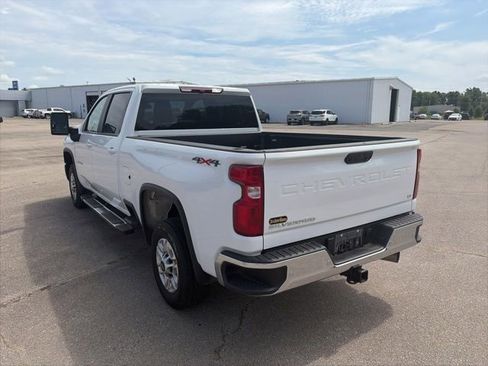 Used 2025 Chevrolet Silverado 2500 LT w/ Safety Package AWD/4WD image 4