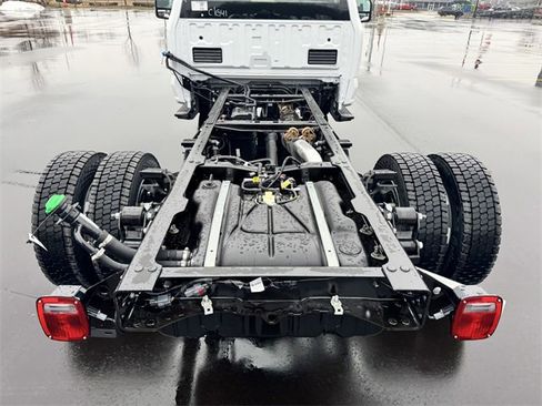 New 2025 Ford F550 4x4 Regular Cab Super Duty image 11