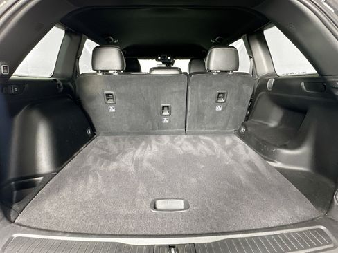 Used 2023 Jeep Grand Cherokee Altitude RWD image 24