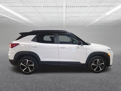 Used 2023 Chevrolet TrailBlazer RS w/ Convenience Package image 5