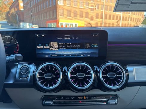 New 2026 Mercedes-Benz GLB 250 4MATIC image 31