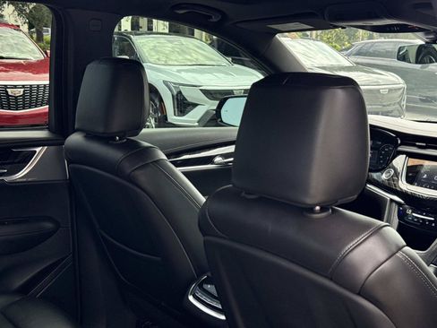 Used 2025 Cadillac XT6 Premium Luxury FWD image 28