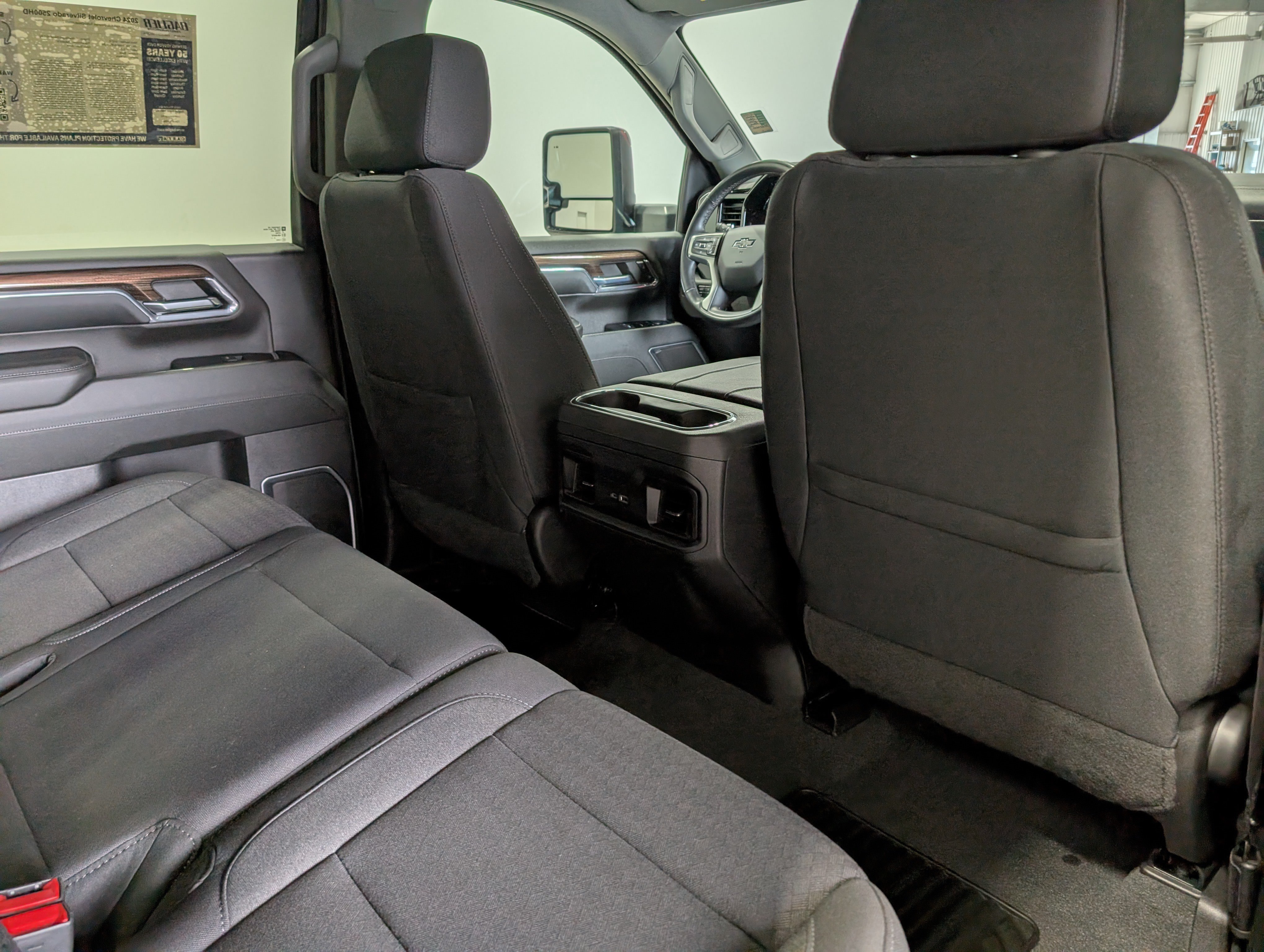 Used 2024 Chevrolet Silverado 2500 LT w/ Midnight Edition AWD/4WD image 19