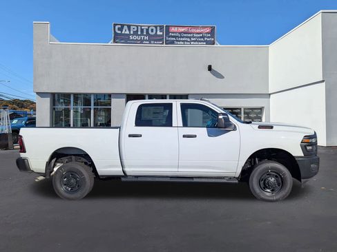 New 2026 RAM 2500 Tradesman AWD/4WD image 2