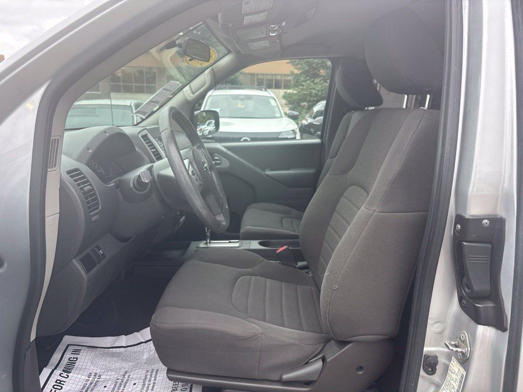 Used 2018 Nissan Frontier S RWD image 15