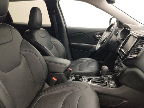 Used 2019 Jeep Cherokee Limited w/ Luxury Group image 21