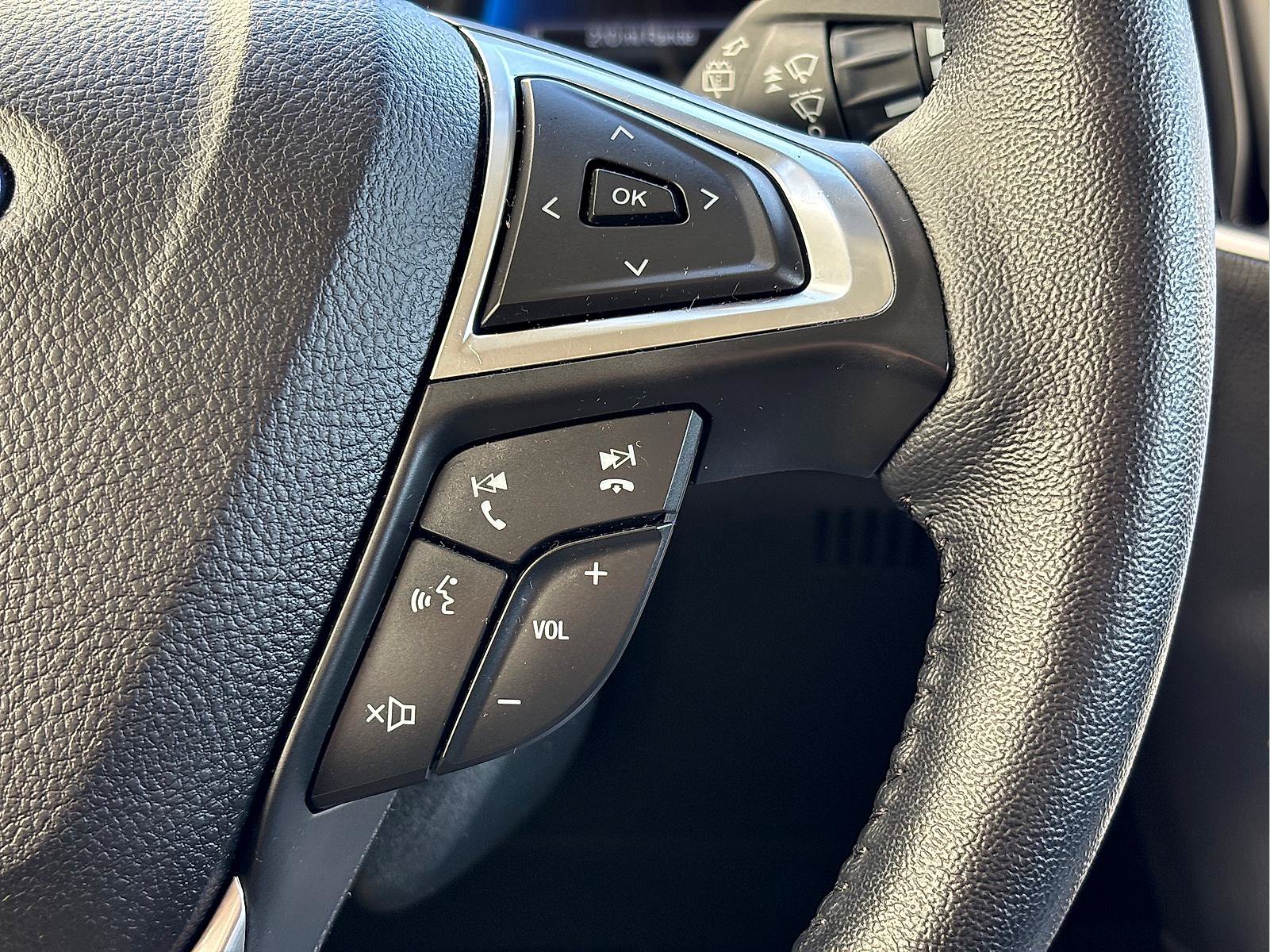 Used 2023 Ford Edge SEL AWD/4WD image 30