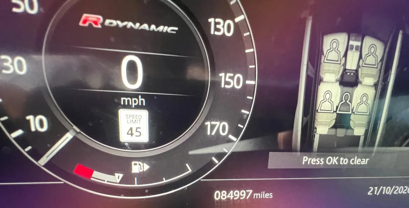 Used 2018 Land Rover Range Rover Velar R-Dynamic SE AWD/4WD image 15