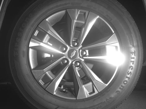 Used 2025 Chevrolet Equinox LT FWD image 14