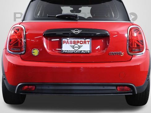 Certified 2023 MINI Cooper SE image 9