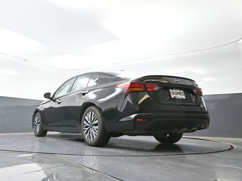 Used 2024 Nissan Altima 2.5 SV image 53