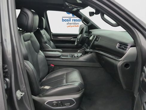 Used 2022 Jeep Wagoneer Series I w/ Premium Group I image 19