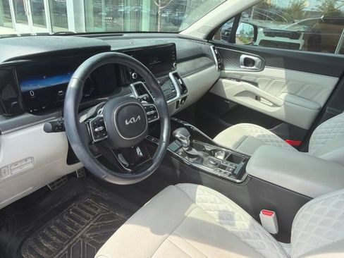 Used 2023 Kia Sorento SX AWD/4WD image 6