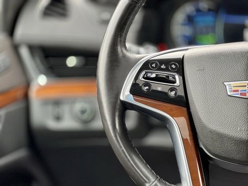 Used 2018 Cadillac Escalade ESV Luxury image 38