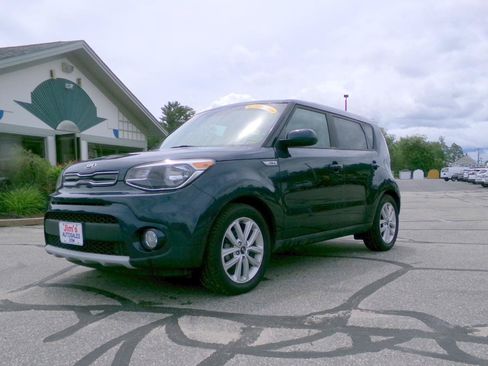 Used 2019 Kia Soul + w/ Audio Package FWD image 9