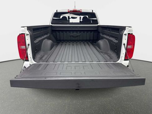 Used 2022 Chevrolet Colorado Z71 w/ Trail Boss Package AWD/4WD image 18