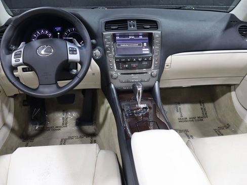 Used 2015 Lexus IS 250C image 46
