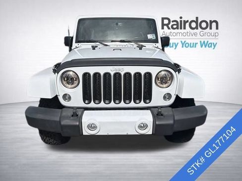 Used 2016 Jeep Wrangler Unlimited Sahara w/ Connectivity Group AWD/4WD image 2