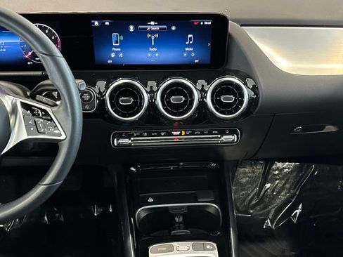 Certified 2026 Mercedes-Benz GLA 250 image 19