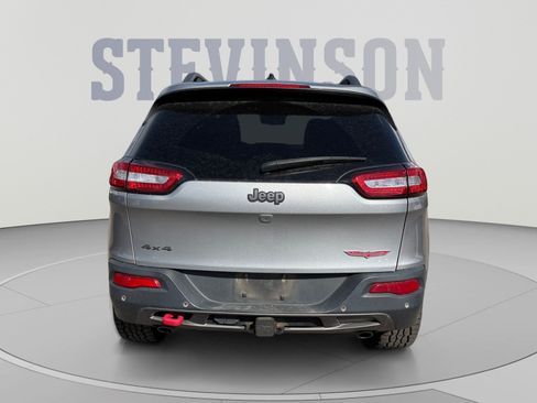 Used 2015 Jeep Cherokee Trailhawk w/ Comfort/Convenience Group AWD/4WD image 4