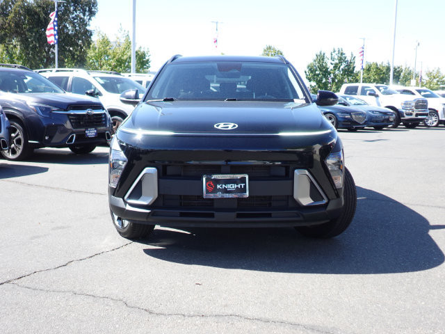 Used 2024 Hyundai Kona SEL AWD/4WD image 2