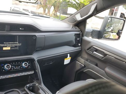 New 2026 GMC Sierra 2500 AT4X w/ AT4X AEV Edition AWD/4WD image 21