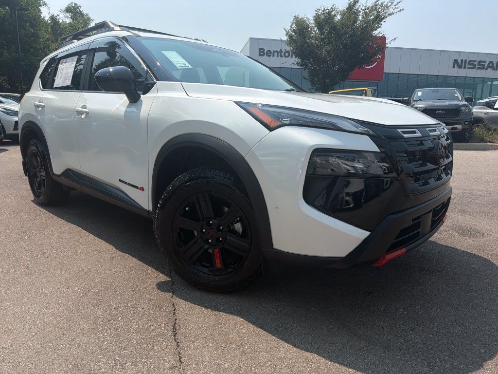 Certified 2026 Nissan Rogue SV AWD/4WD image 2