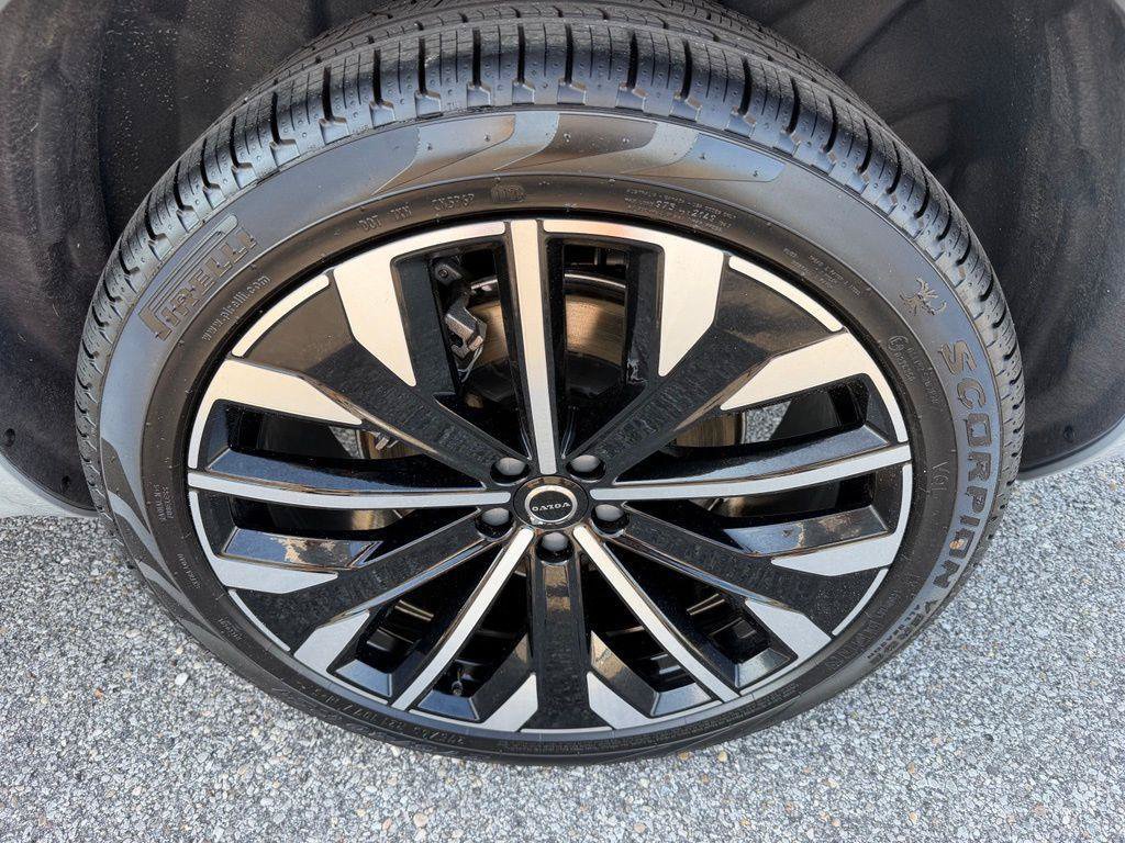 New 2026 Volvo XC90 T8 Plus w/ Protection Package AWD/4WD image 28