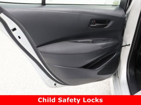 Used 2024 Toyota Corolla LE image 23