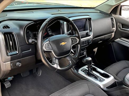Used 2021 Chevrolet Colorado LT w/ LT Convenience Package image 18