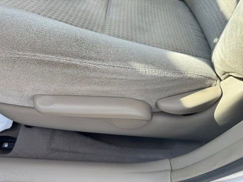 Used 2007 Toyota Corolla LE image 17