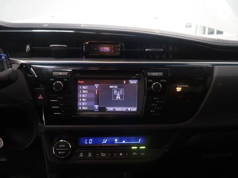 Used 2014 Toyota Corolla S image 18