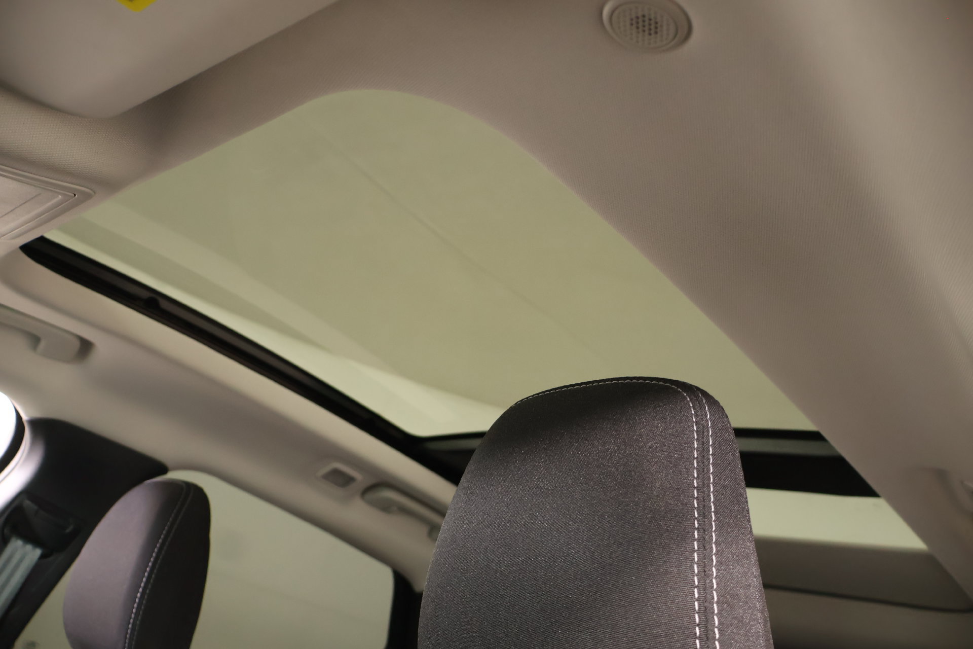 Used 2025 Ford Escape Active w/ Tech Pack #1 FWD image 15