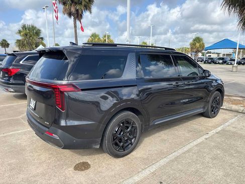 Used 2026 Kia Carnival SX Prestige FWD image 3